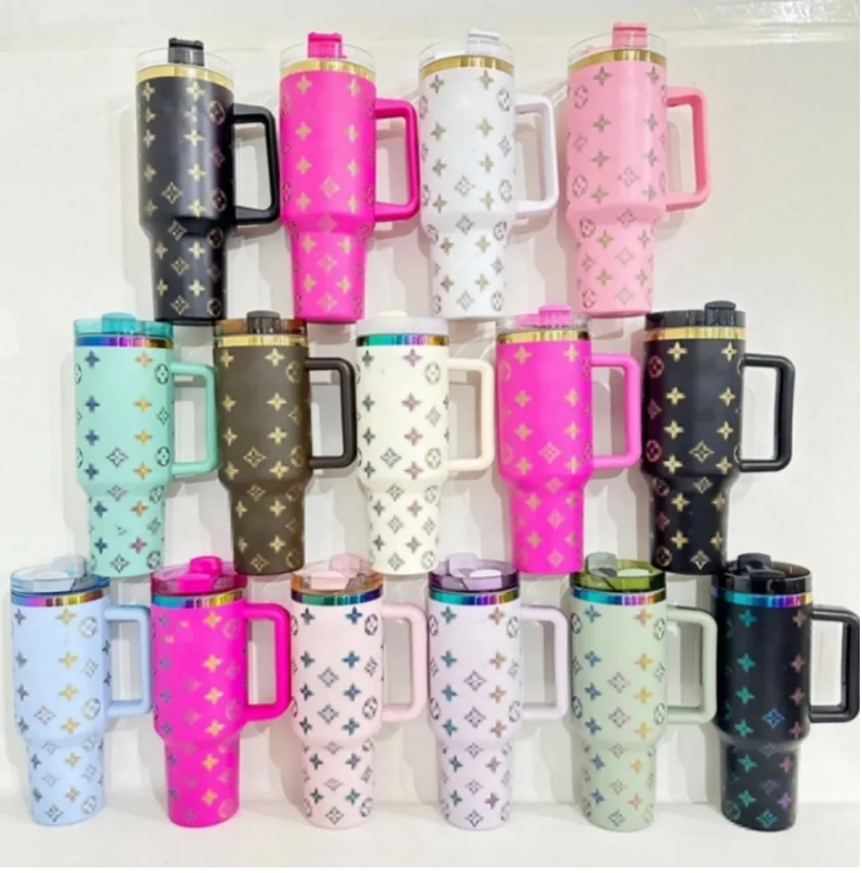 US Stock Designer Mugs 40oz Cup Tumbler With Handle Straw Car Cups With Lid For Christmas Gifts GG0429