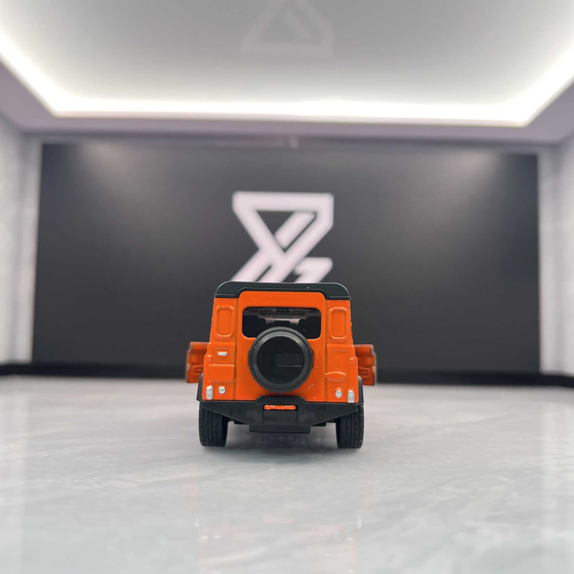 Simulation 143 classic off-road car alloy model with door opening function childrens toy alloy die-cast metal body J251129