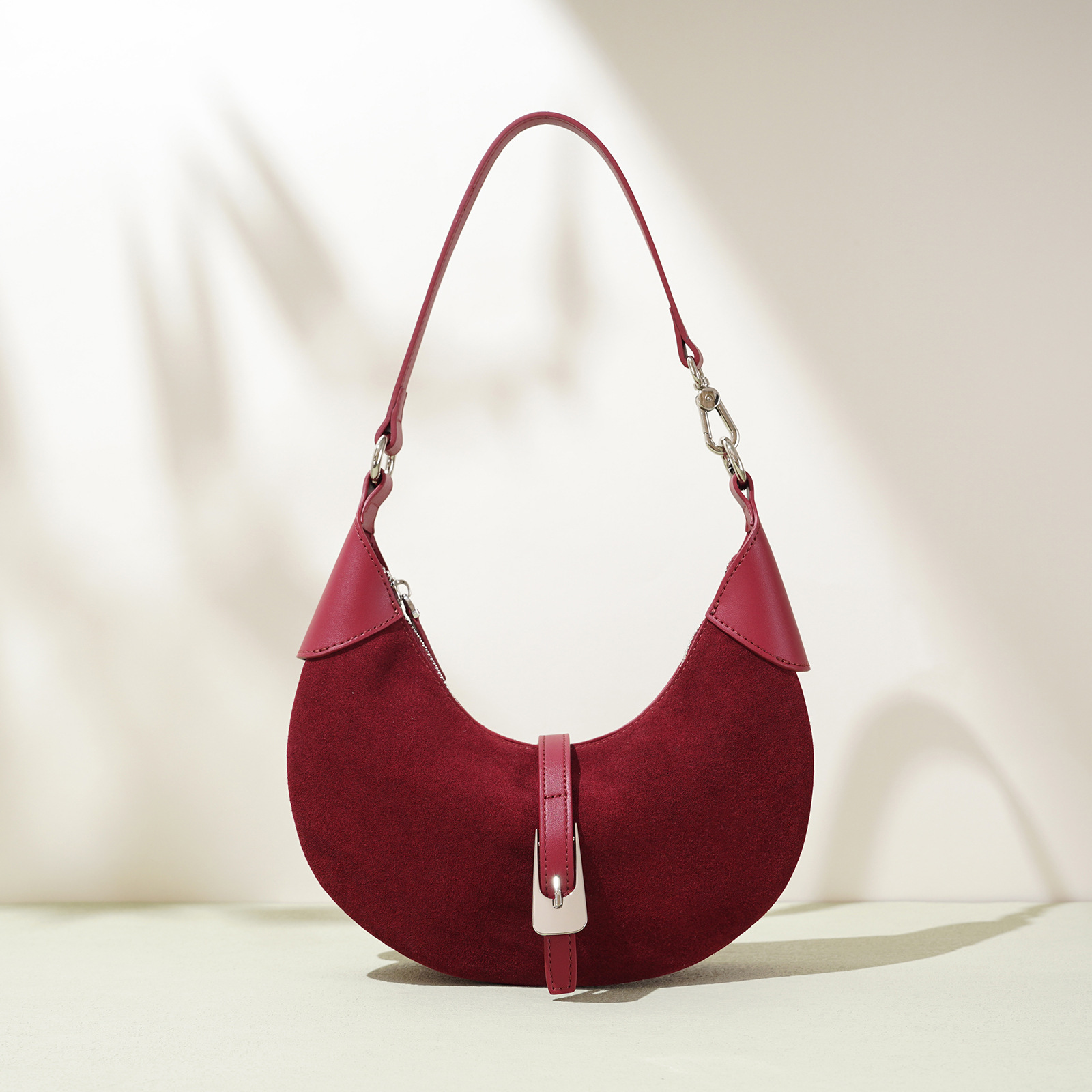 Designer bag luxury handbag New Frosted Splicing Can Sing High End Sense Shoulder Fashionable Crossbody Bag Women S Crescent Armpit ophida bag