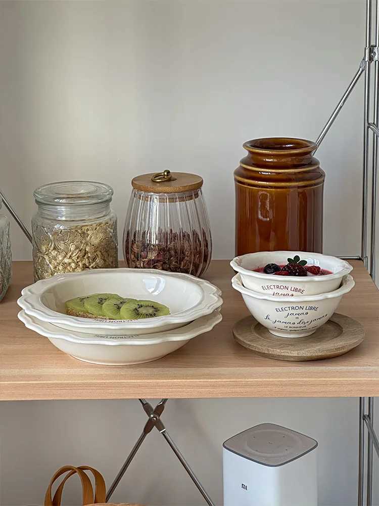 Luxury Ins Style Simple Ceramic Cutlery Bowl French Letter Pattern Household Fruit Plate High Quality Daily Breakfast Bread Snack Plate Y251129