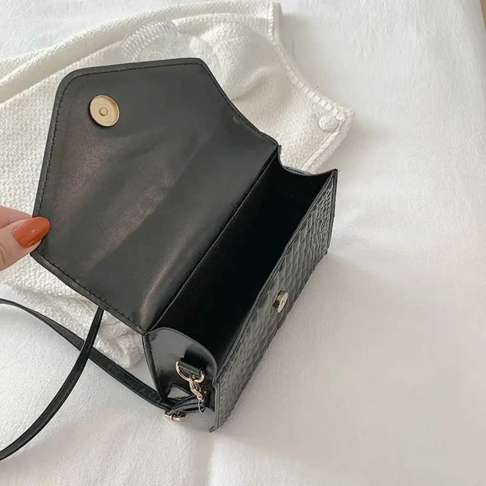 Faux Crocodile Embossed Handbag Womens Square Bag K251128