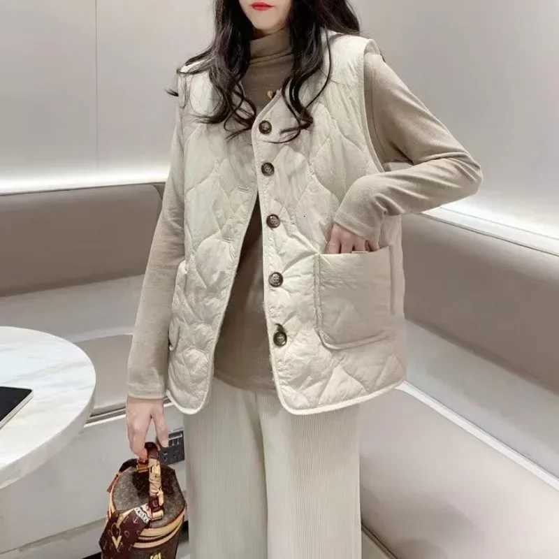 Warm Padded Cotton Vest for Women Quilted Youthful Pretty Elegant New Outerwear Waistcoat Woman Demi-season Korean Style CasualT251129