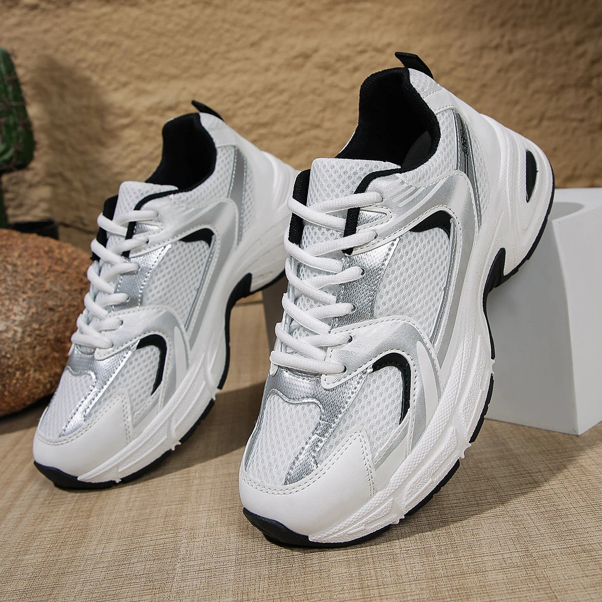 Running Shoes Mens Breathable Sneakers Summer Light Mesh Air Cushion Womens Sneakers Outdoor Lace-up Training Shoes 251128