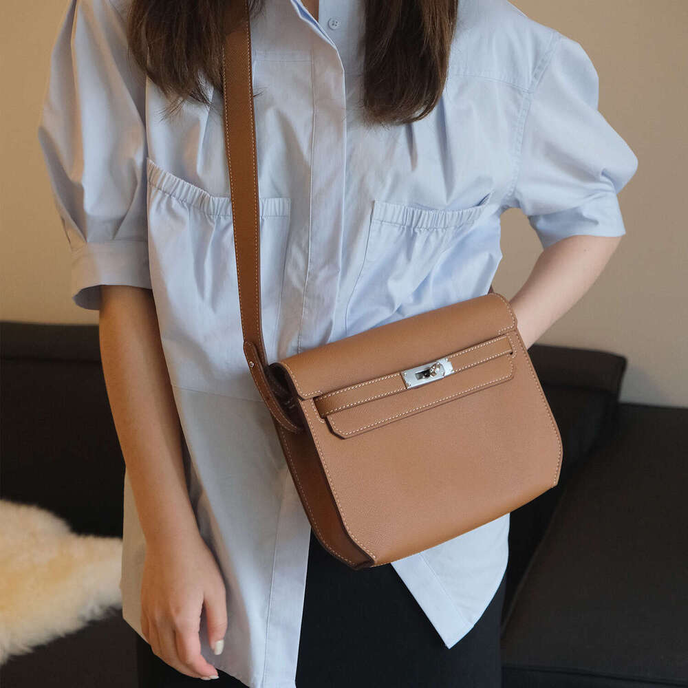 Depeohes Kelly hand-held briefcase, leather shoulder armpit bag, unisex crossbody messenger bag