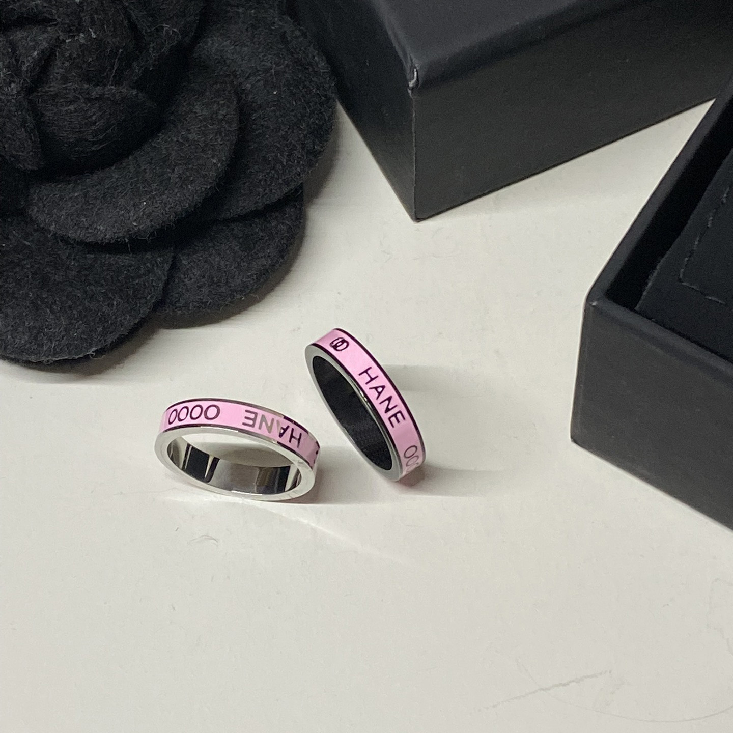 Stylish Pink Enamel with Black Interior Fashionable Love Jewelry Classic Ring for Women charm rings