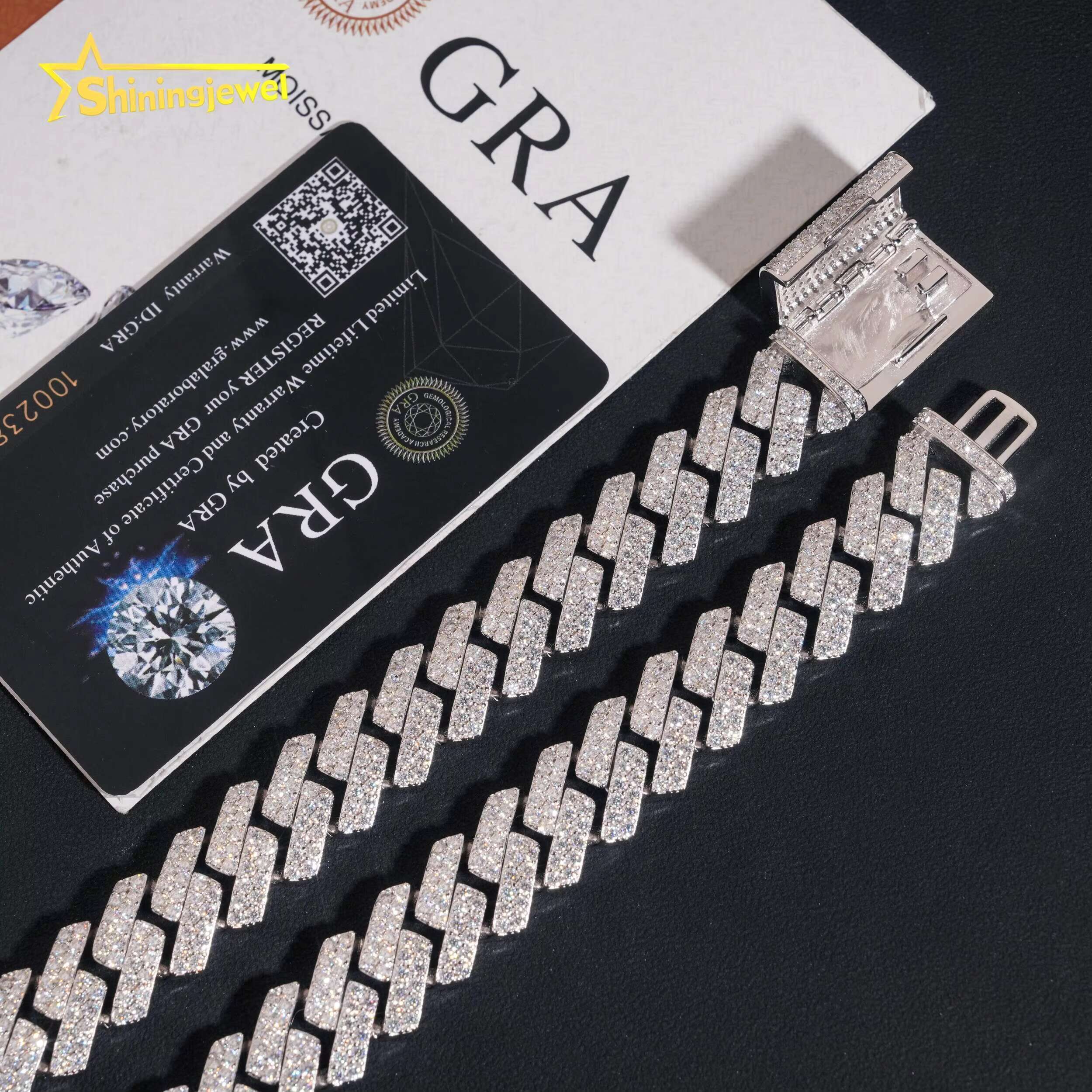 Vibrant Silver Toned 'Iced-Out' 16mm Moissanite Havana Style Chain for Trendy Accessory Lovers