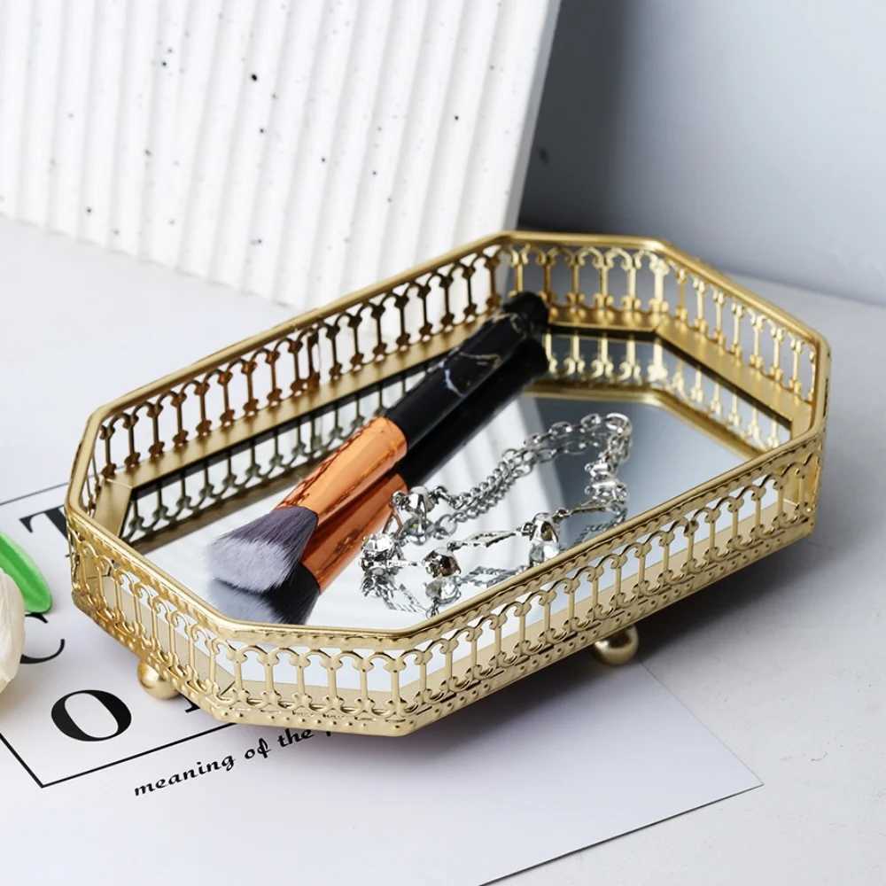 European-style Metal Mirror Rectangular Tray Household Living Room Kitchen with Handle Fruit Tray Tea Tray Ornaments Y251129