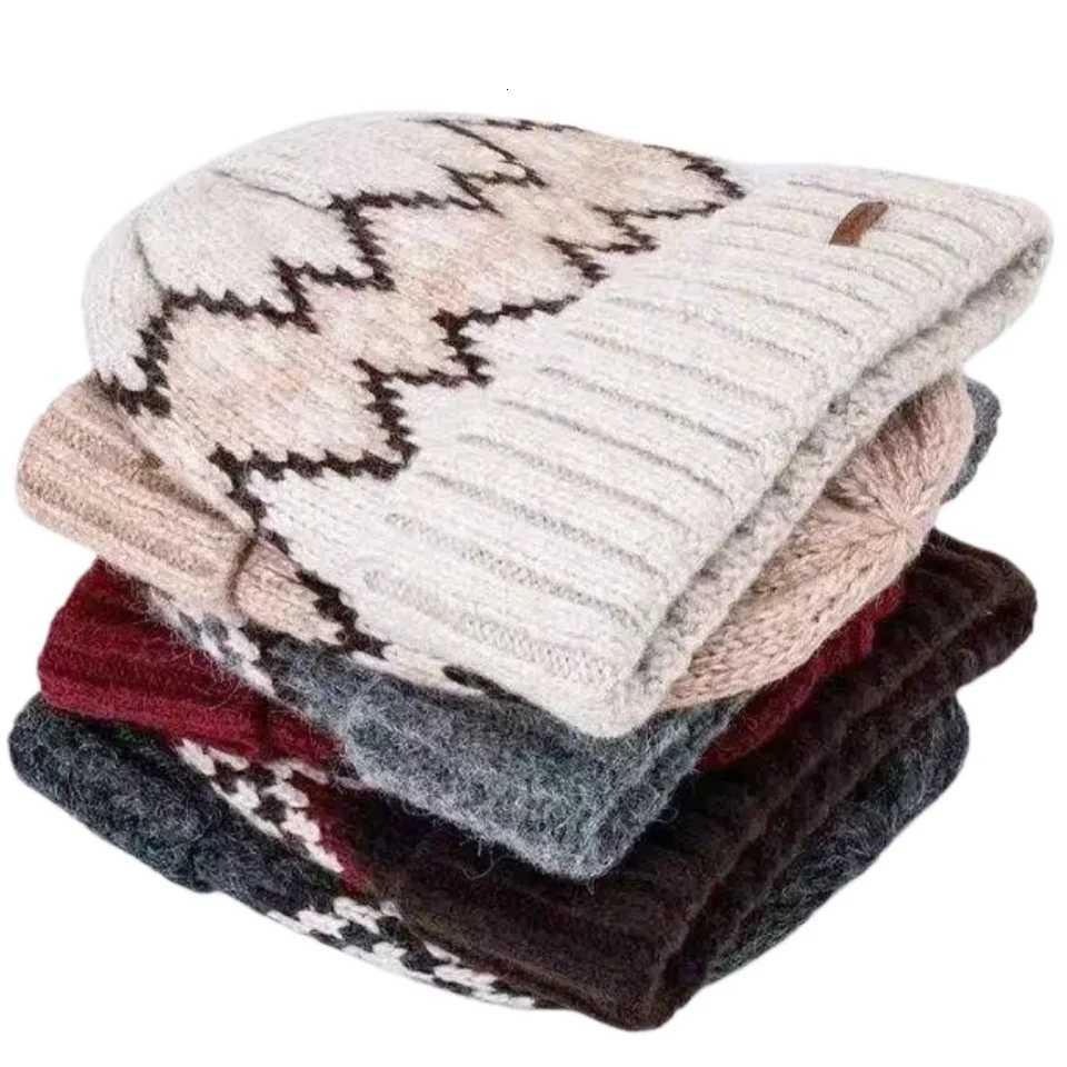 Unisex Fair Isle Style Slouchy Winter Hats Fashion Couple Beanies Casual Rhomb Pattern Decor Winter Knitted Hats For Men WomenXJ251129