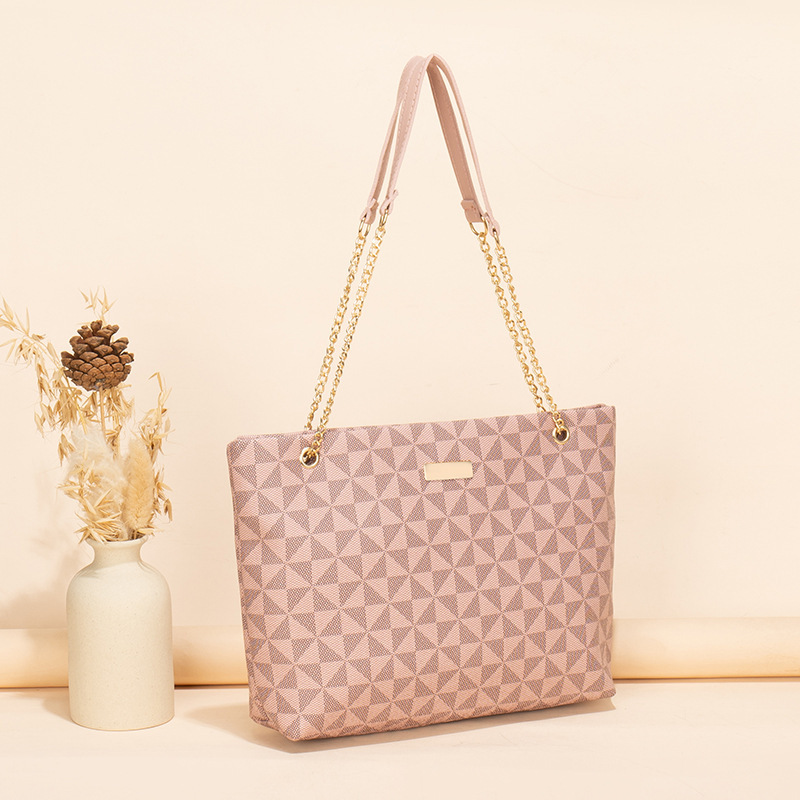 Fashionable Female Designer Handbags Featuring Bold Flowers Perfect for Travel & Everyday Use Tote bag Messenger Bag designer bag