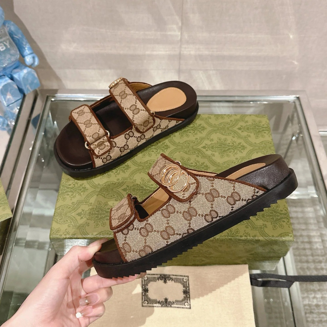 New Style Designer Sandals Slipper Summer Platform Sandals Thick Bottom Women Man Luxury Slides Rubber Sole Flatsole Featuring Embossed