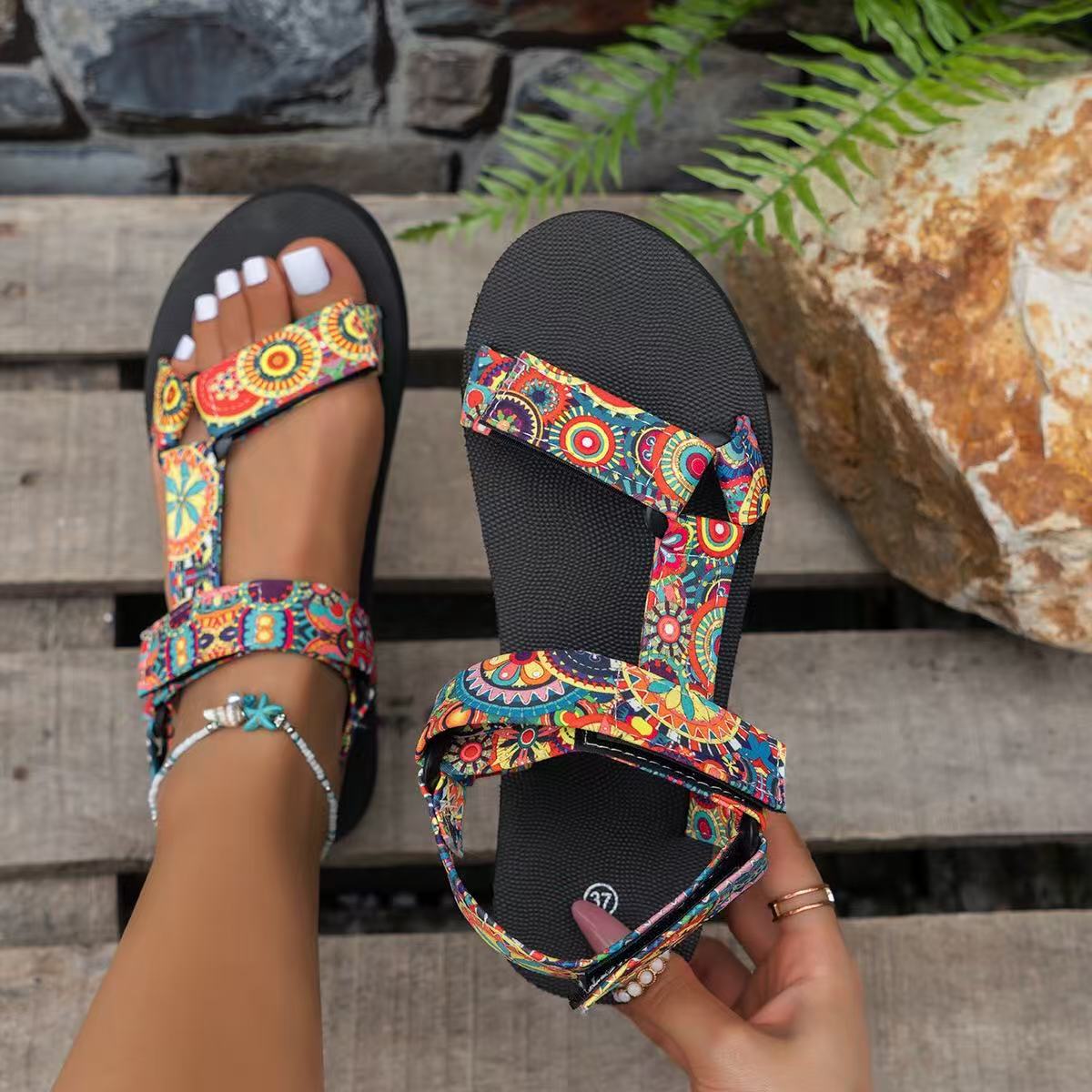 2025 Plus Designer Size Women's Summer Sandals With New Round Toe Thick Sole And Single Buckle Strap Suitable For Casual Wear