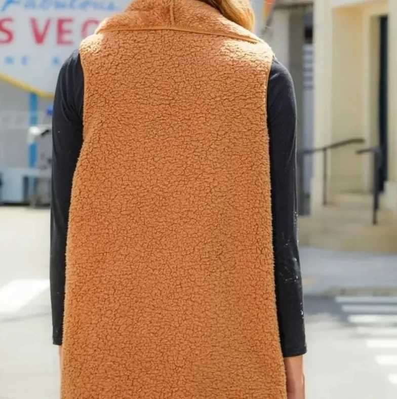 Autumn New Fashionable Versatile Womens Velvet Cardigan No Sleeve Jacket Vest Womens ClothingT251129