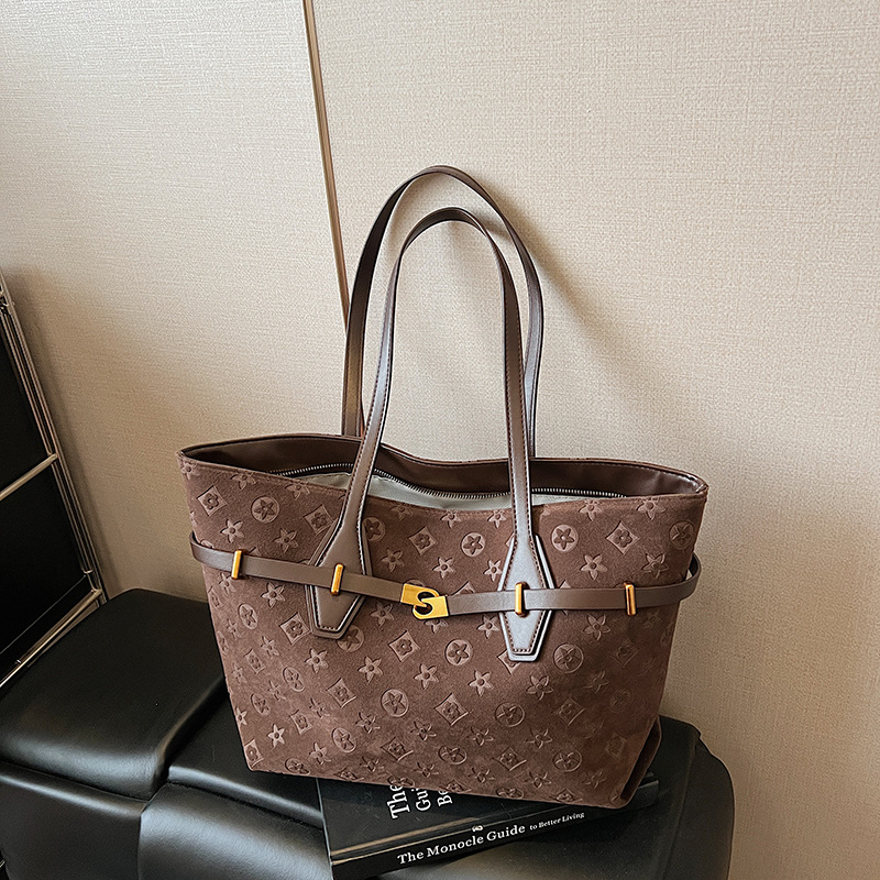 New Design Retro large-capacity commuter bag for women 2025 Autumn New Fashion Casual Tote bag Trendy versatile shoulder bag free shipping - view 6