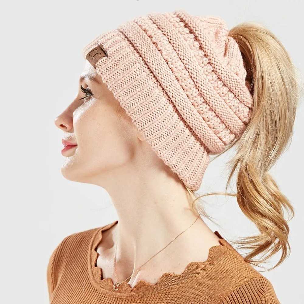 New Womens Ponytail Beanie Hat Cable Knit Soft Warm Winter Hats Multi-Color Stretch Messy Bun Beanie Birthday GiftsXJ251129
