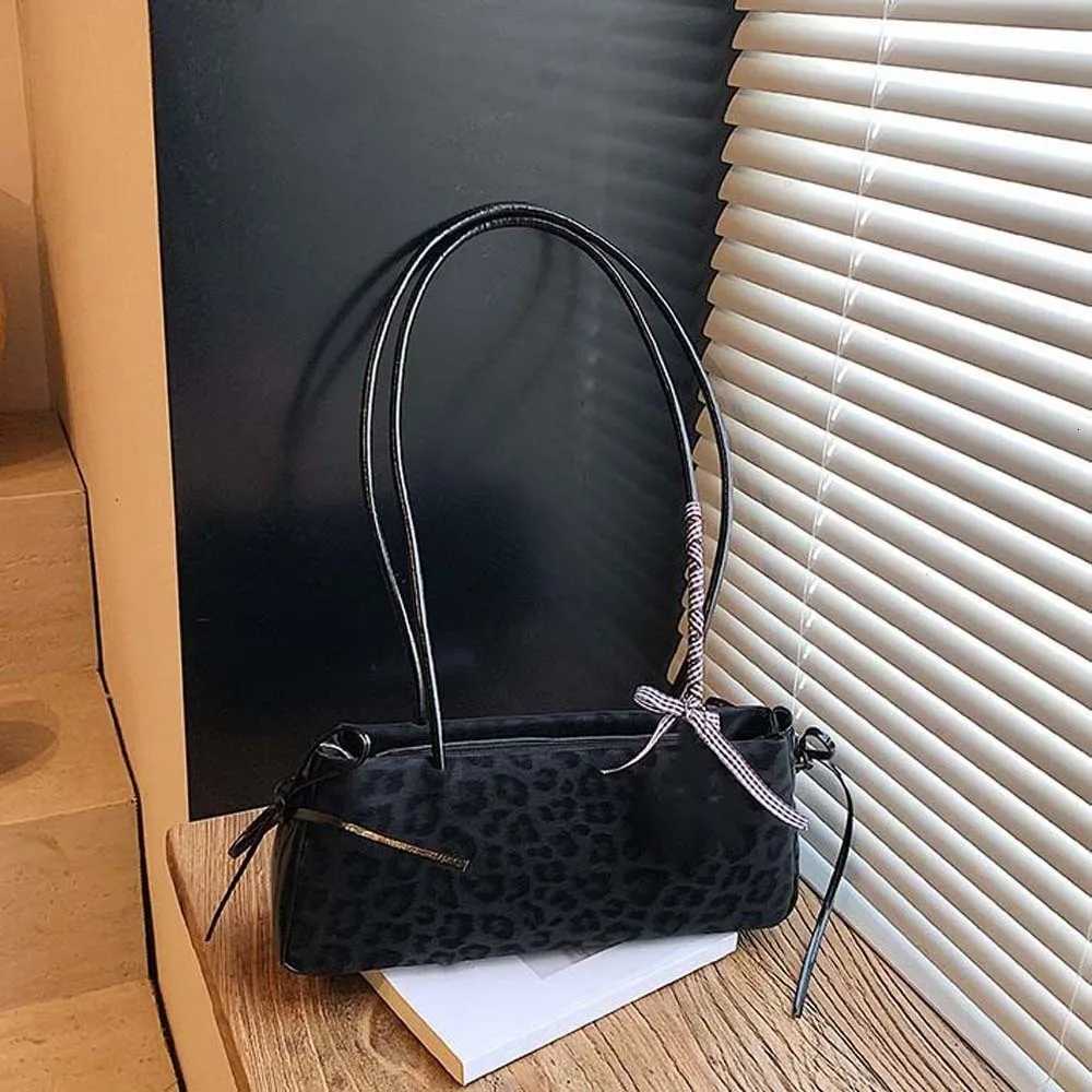 Sweet French Stick Handbag Bow Ribbon Large Capacity Leopard Print Underarm Bags Korean Style Waterproof PU Shoulder Bag Work K251128