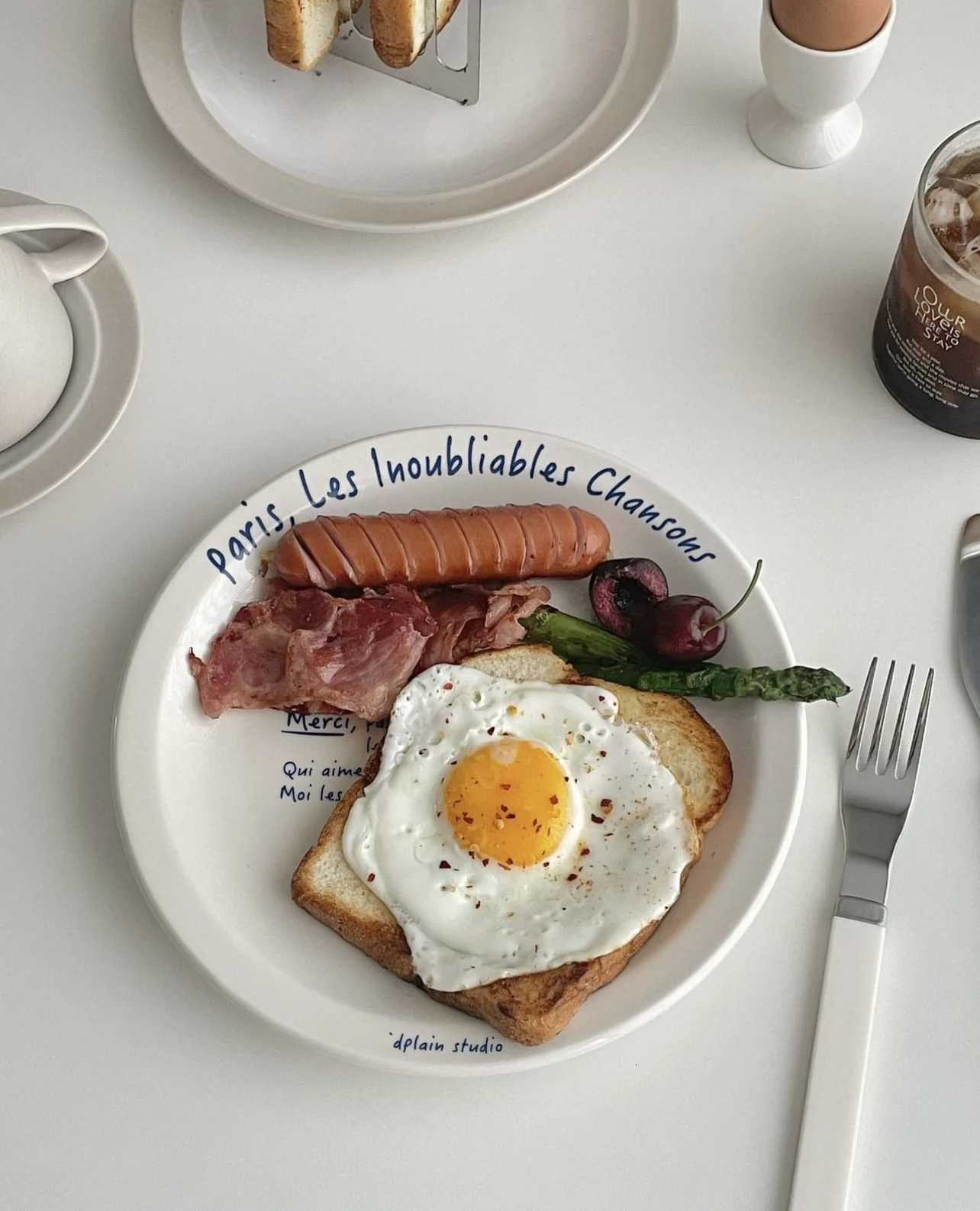 Luxury Korean Style Blue Lettering Ceramic Plate Simple Household Dessert Breakfast Cutlery Daily Sand Coffee Shop Tablewares Y251129