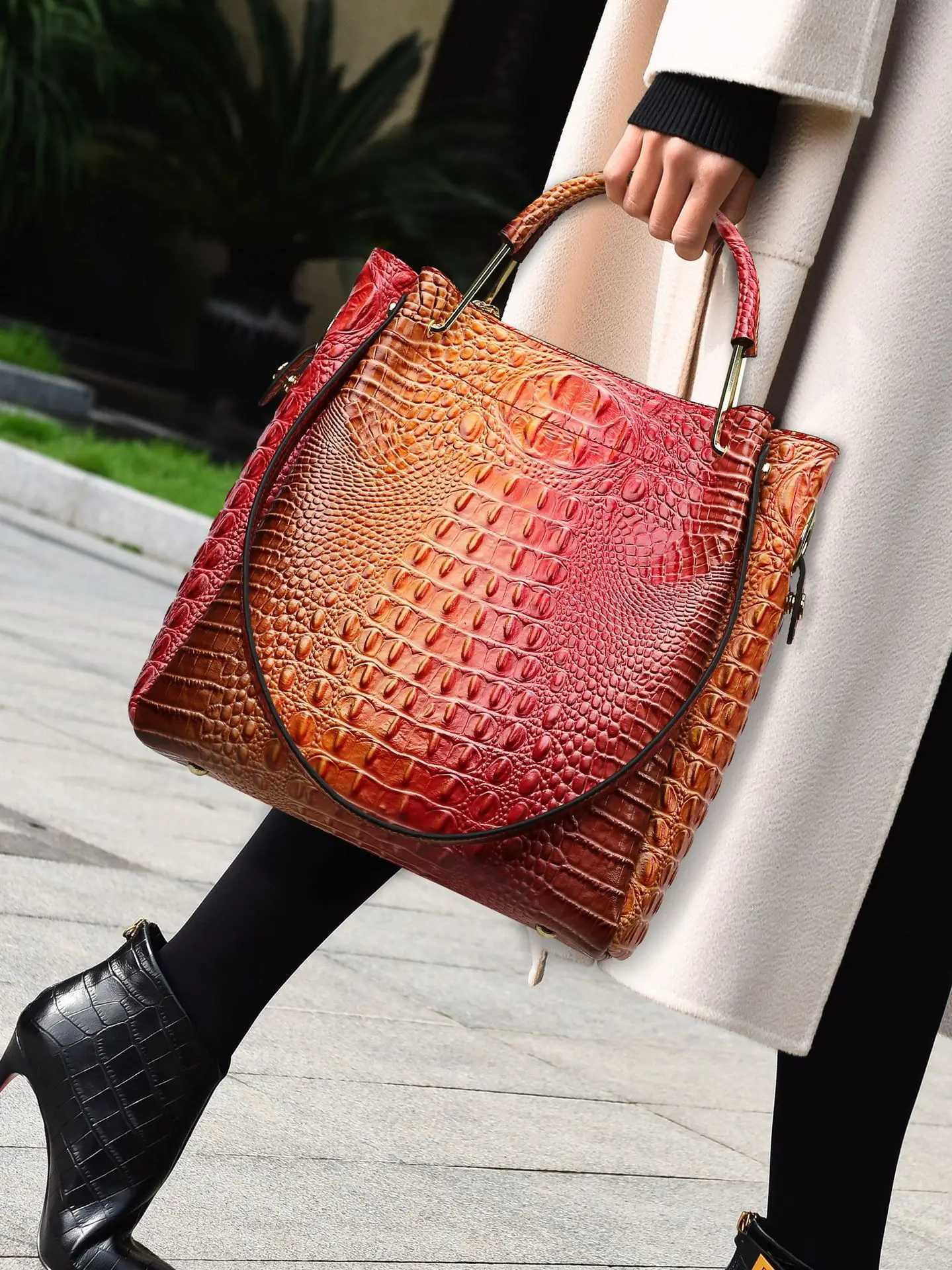 Fashion Crocodile pattern Luxury Shoulder Bags New in chain Leather Handbag Trendy Popular Wild Versatile Crossbody Bags Women K251128