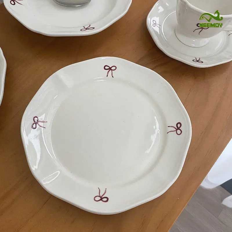 Luxury Vintage Red Bow Plate Vegetable Plate He Afternoon Tea Dessert Cake Deep Plate Underglaze Colored Ceramic Tableware Dishes Y251129