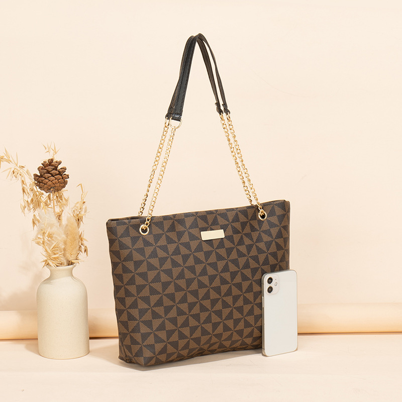 Fashionable Female Designer Handbags Featuring Bold Flowers Perfect for Travel & Everyday Use Tote bag Messenger Bag designer bag