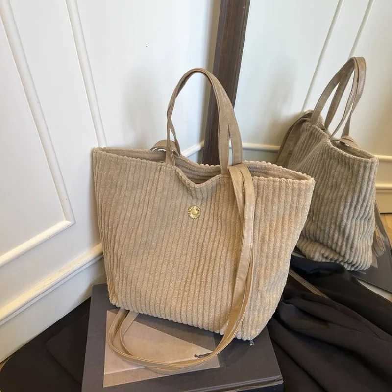 Glamorous Presbyopic Handbag Creative Simple Versatile School Female Bag For A Day At School K251128