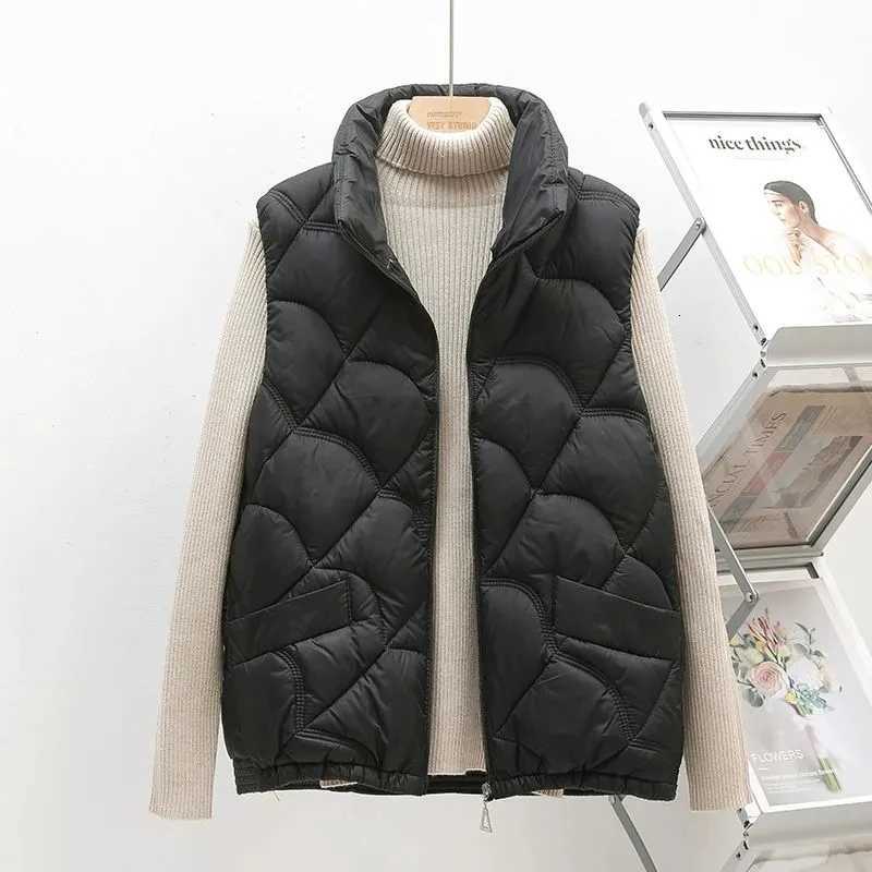 2025 New Puff Vest Women Winter Sleeveless Puffer Jacket Women Warm Cotton Jacket Vest Cardigan Korean Fashion Coats ClothingT251129