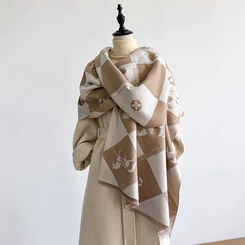 Elegant Heart Pattern Scarf Imitation Cashmere Soft Warm Versatile Shawl Coldproof Windproof Blanket Scarf for Autumn WinterJ251129