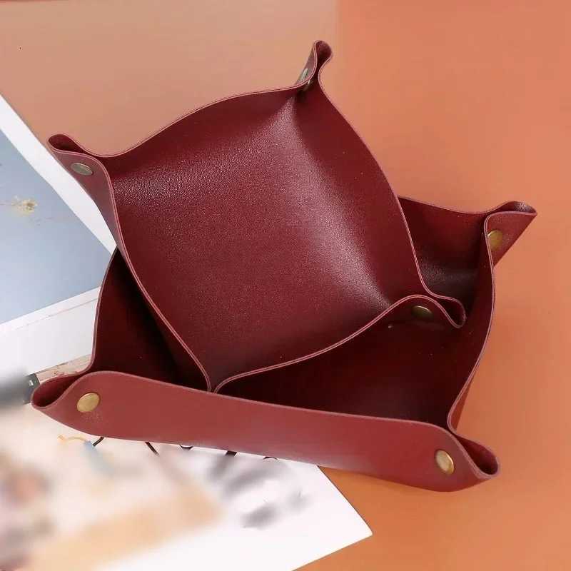 1PC 20cm/787inch Leather Foldable Rollable Tobacco Rolling Tray Valet Tray for Tobacco Pipe Tools Y251129