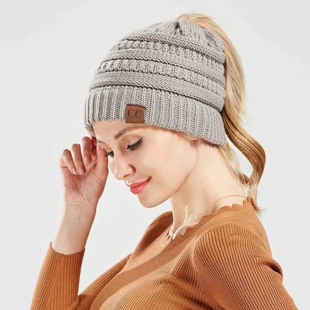 New Womens Ponytail Beanie Hat Cable Knit Soft Warm Winter Hats Multi-Color Stretch Messy Bun Beanie Birthday GiftsXJ251129