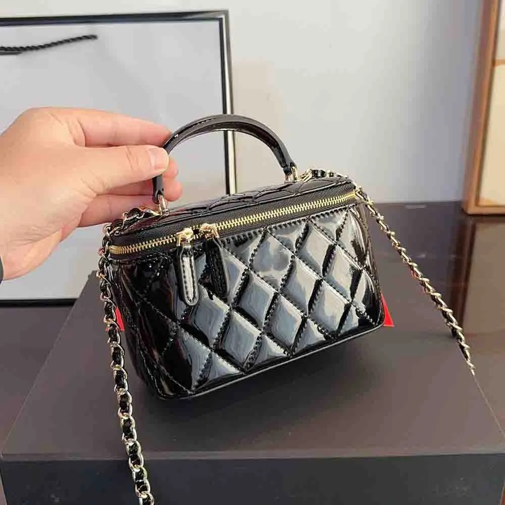 Women Vanity Box Designer Bags Top Handle Cosmetic Bags Quilted Matelasse Chain Bag Shoulder Bag Caid Lipstick Holder Mini High Quality crossbody bag Luxury BAG