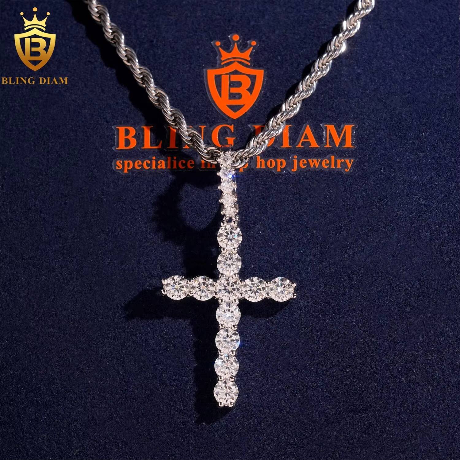 High Quality 925 Sterling Silver Iced Out Custom Hip Hop Fashion VVS Moissanite Cross Pendant