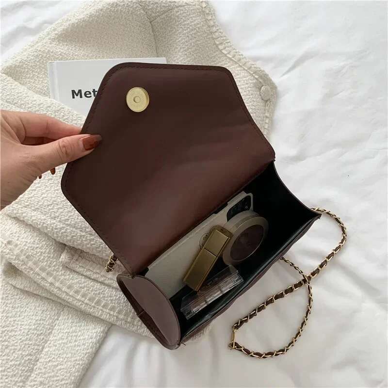 Single Shoulder Retro Small Square Handbag Women's Fashionable Simple Chain Crossbody Bag