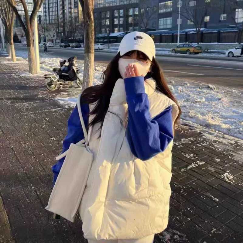 Vests Women Loose Casual Streetwear Keep Warm Autumn Winter Coats Outwear Pockets Sleeveless Fashion Design Zipper MinimalistT251129