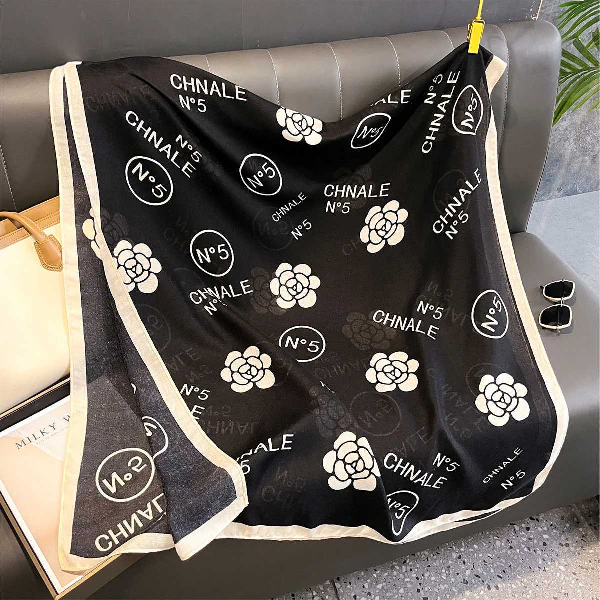 180x90cm Camellia Printed Scarf for Women Autumn and Winter Cotton and Linen Scarf Warm Sun Protection Neck Protection ShawlJ2511291