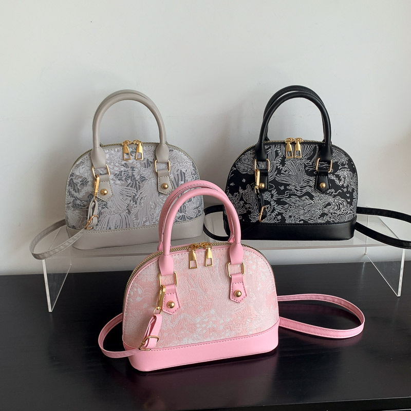 Women's Simple Summer Commuter Shell Bag 2025 Handheld Leisure New Single Shoulder Fashion Creative Pattern Crossbody Bag Korean Edition Designer