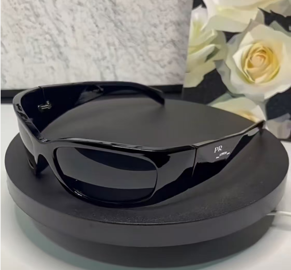 Designer Sunglasses for Women mens sunglasses Classic Metal frame triangles Eyeglasses Goggle Outdoor Beach For Man Mix Color Polarized light P8152