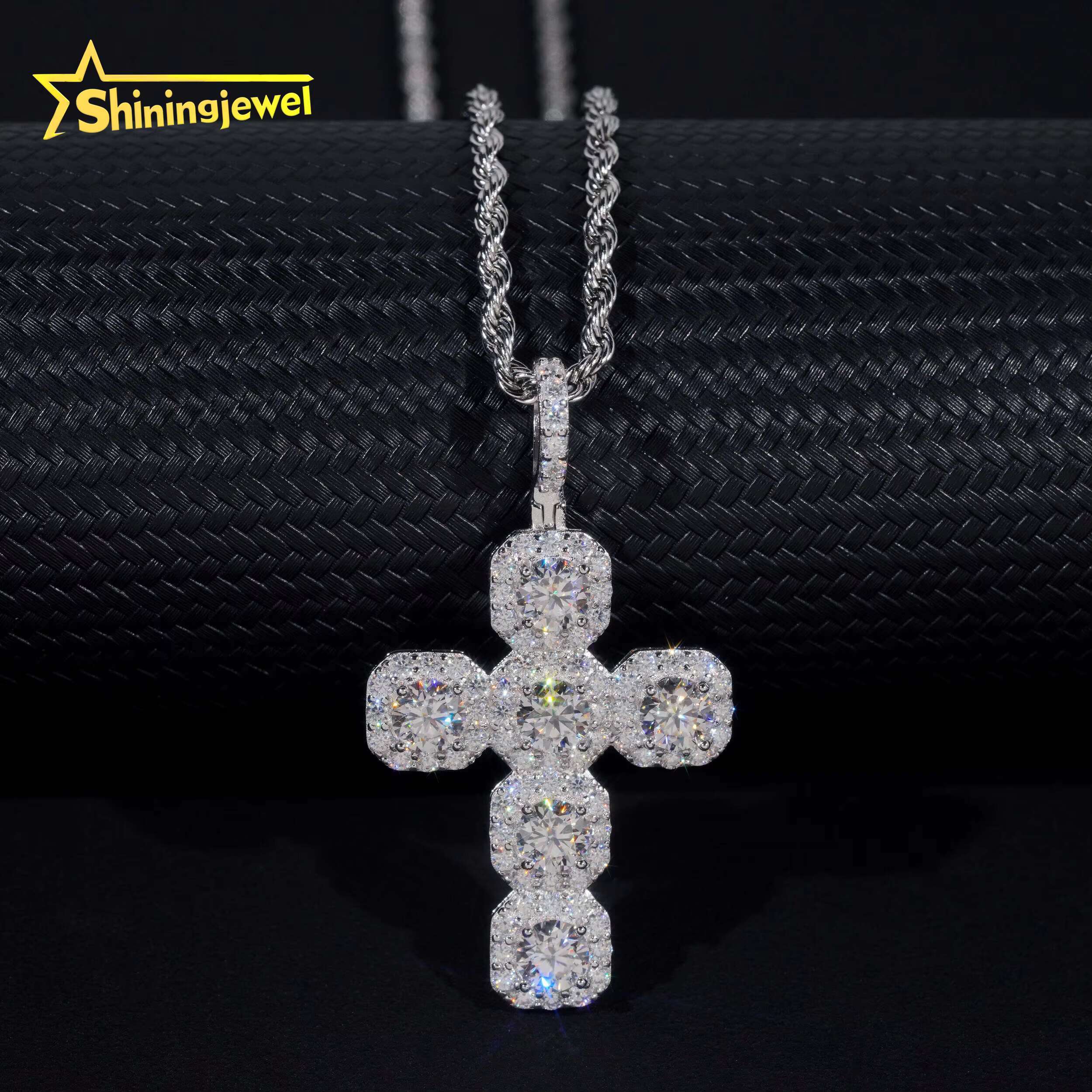 New Design Hot Selling 925 Sterling Silver Hip Hop Jewelry Necklace Pendants VVS Iced Out Moissanite Diamond Cross Pendant
