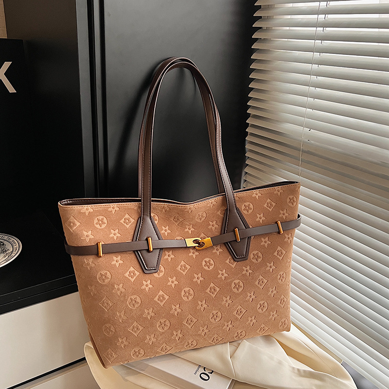 New Design Retro large-capacity commuter bag for women 2025 Autumn New Fashion Casual Tote bag Trendy versatile shoulder bag free shipping - view 5