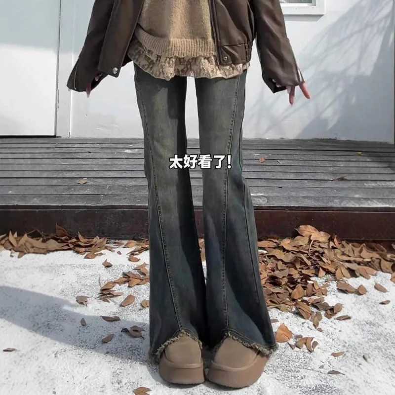 Cement Gray Frayed Hem Flared Micro Flare Jeans for 25 Plus Size High Waist Slimming Hip Covering Elastic Pants in Autumn Winter M260310