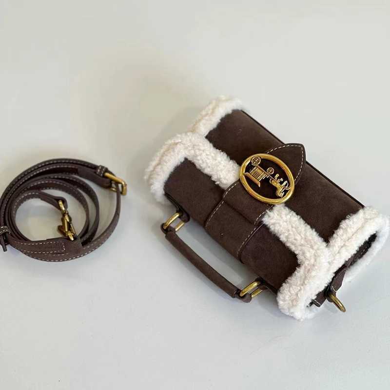 Luxury brand womens bag high-end designer 2024 new autumn and winter plush handbag single shoulder crossbody small square bag K251128