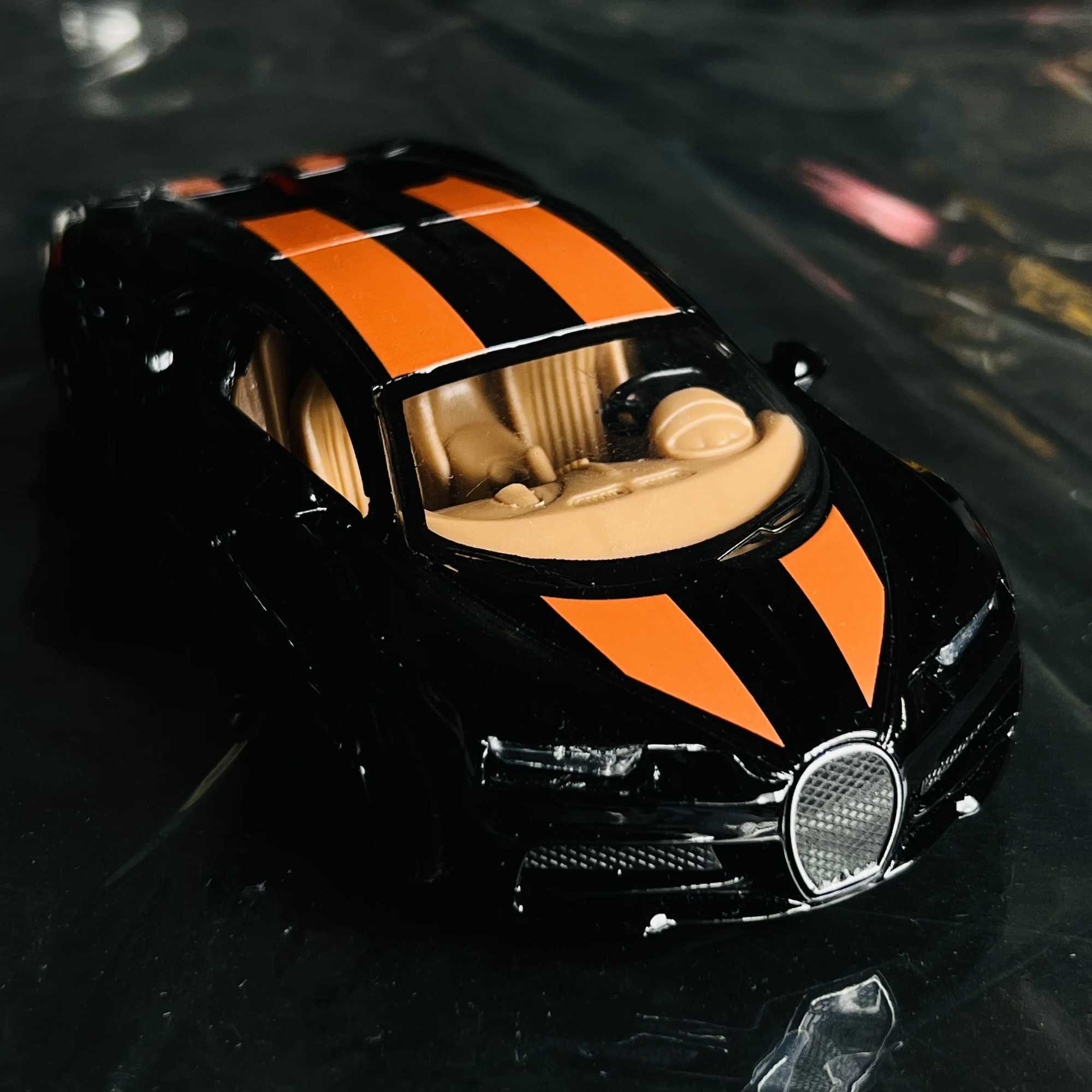 Simulation metal alloy super cool sports car toy model childrens birthday gift preferred ornament gift collection J251129