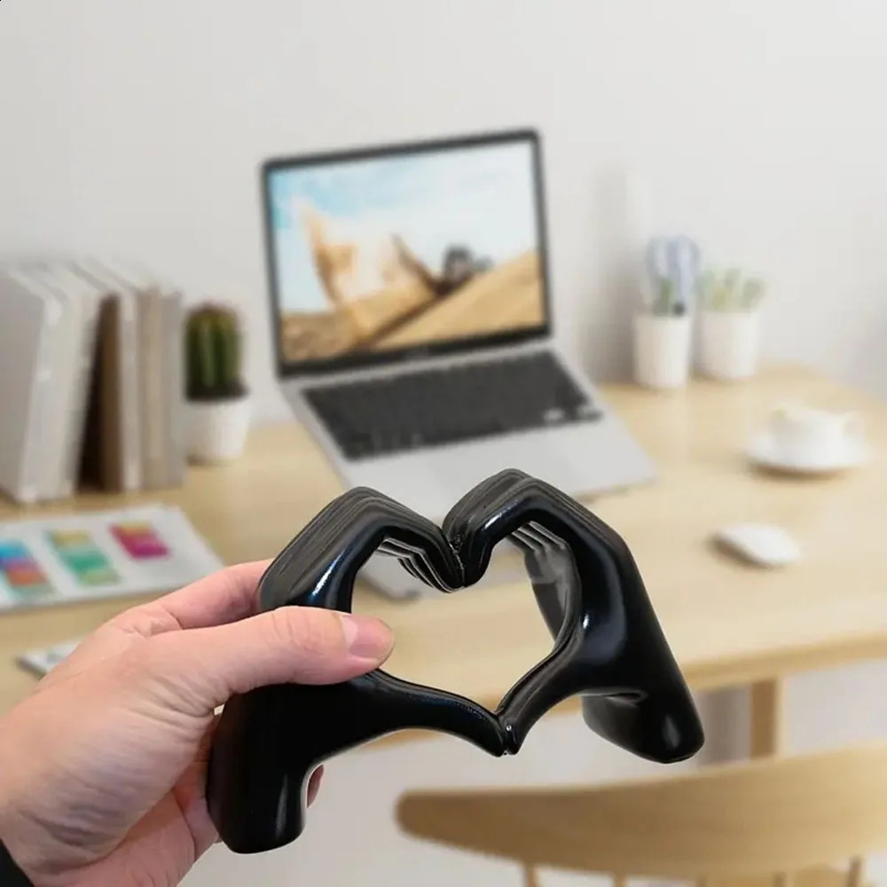 Resin Love Gesture Statues Sculptures Desktop Ornament Sculptures Figurines Nordic Light Art Crafts Office Home Decor 250422