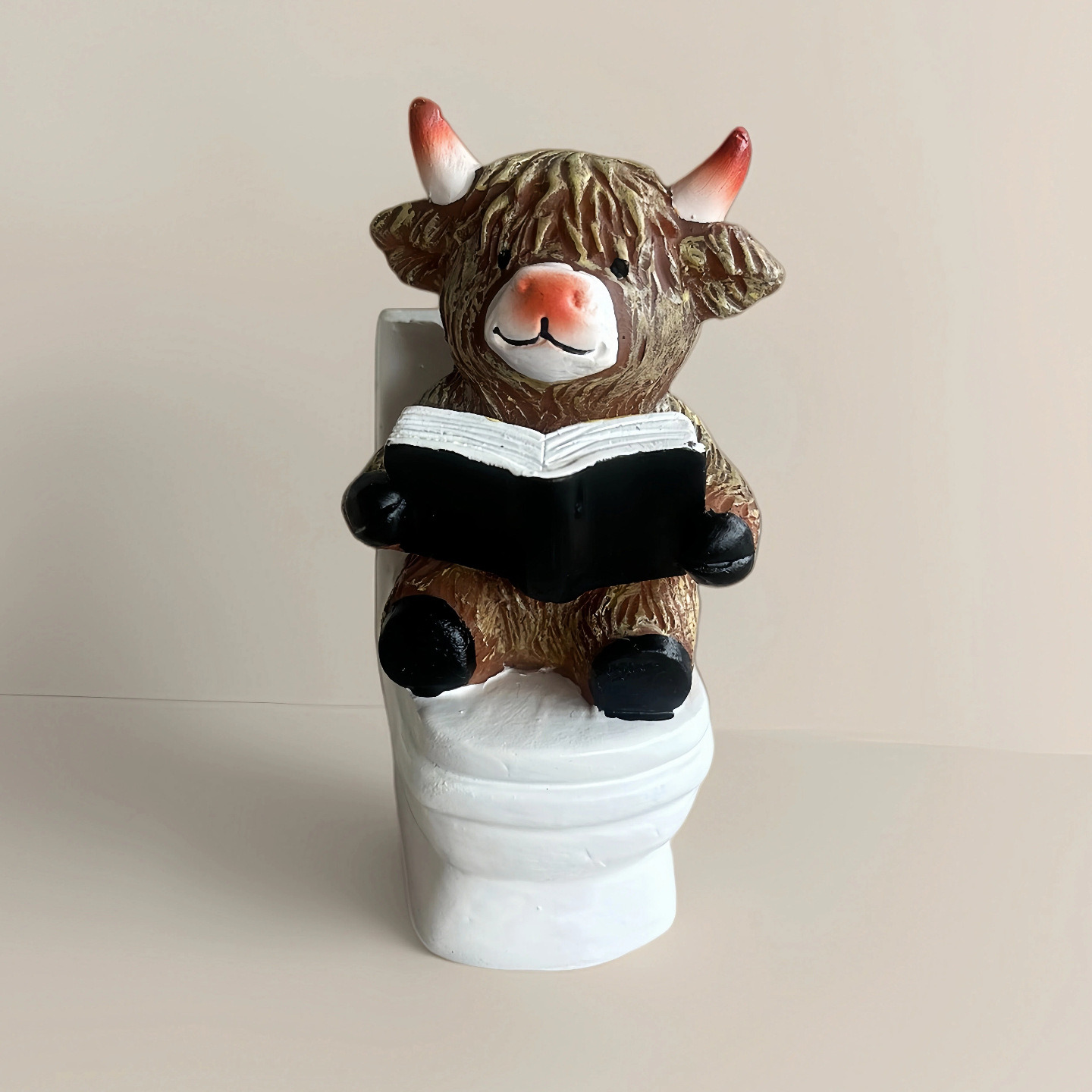 New Highland Cow Bathroom Creative Decoration Home Desktop Resin Crafts Statues Festival Gifts