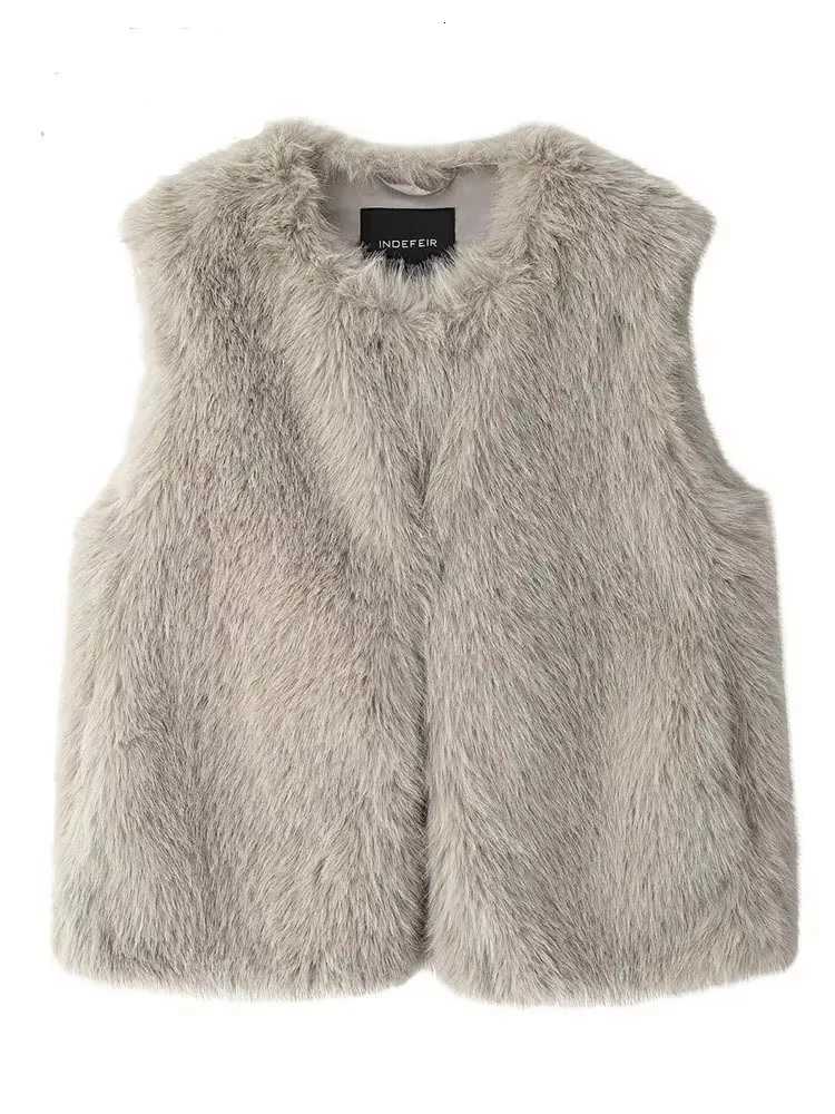 2025 Faux Fur Vests For Women New Fashion Fluffy Sleeveless Jackets Female Vest Loose Winter Warm Streetwear Waiscoat TopsT251129