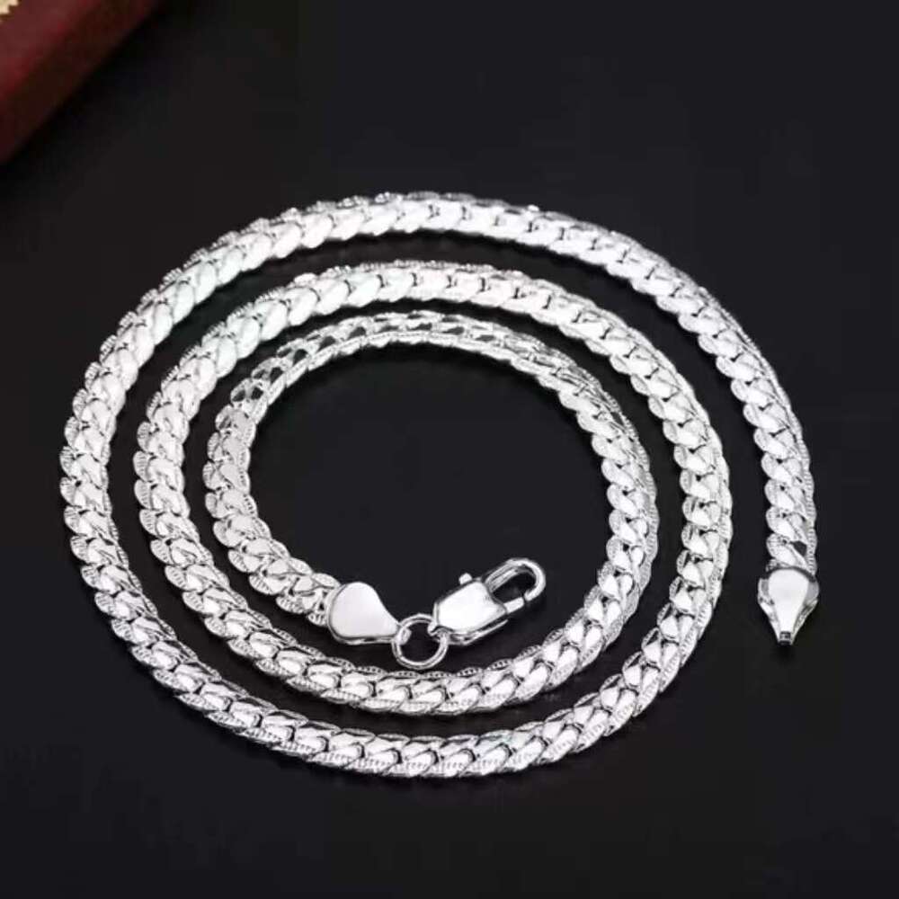 Elegant & Modern Trendsetter's Choice: Contemporary Bracelet Featuring Exquisite Craftsmanship