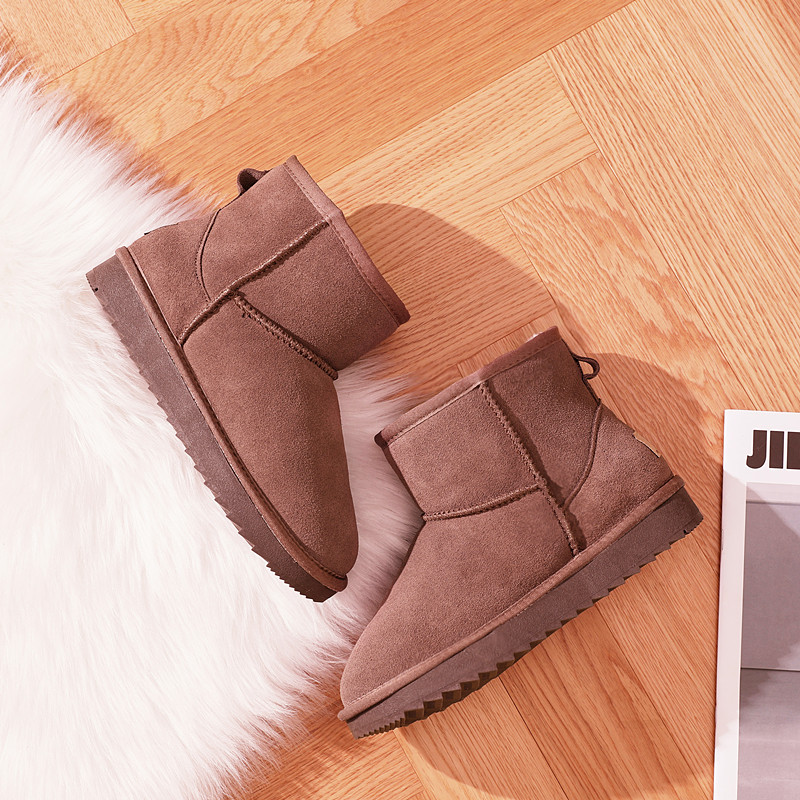 Designer Boots 2025 New Women's Genuine Leather Snow Boots, Plush Lined Extra Warm Flat Low Heel Ankle Winter Shoes