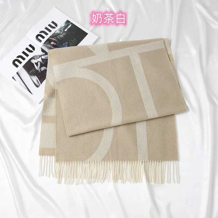 2025SS 100 wool scarf for women luxury brand winter thick warm neck scarves monogram high quality ladies fashion cashmere shawlJ251129