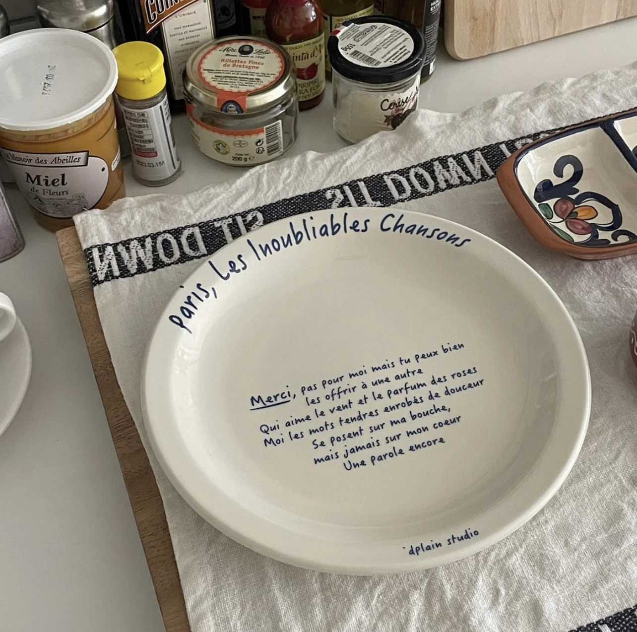 Luxury Korean Style Blue Lettering Ceramic Plate Simple Household Dessert Breakfast Cutlery Daily Sand Coffee Shop Tablewares Y251129