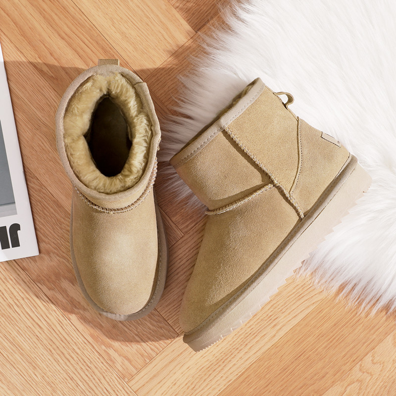 Designer Boots 2025 New Women's Genuine Leather Snow Boots, Plush Lined Extra Warm Flat Low Heel Ankle Winter Shoes