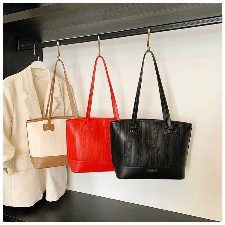 2025 Trendy Textured Womens Shoulder Tote - Huge Capacity Commuter Bag Casual Versatile Foreign Style Must-Have K251128