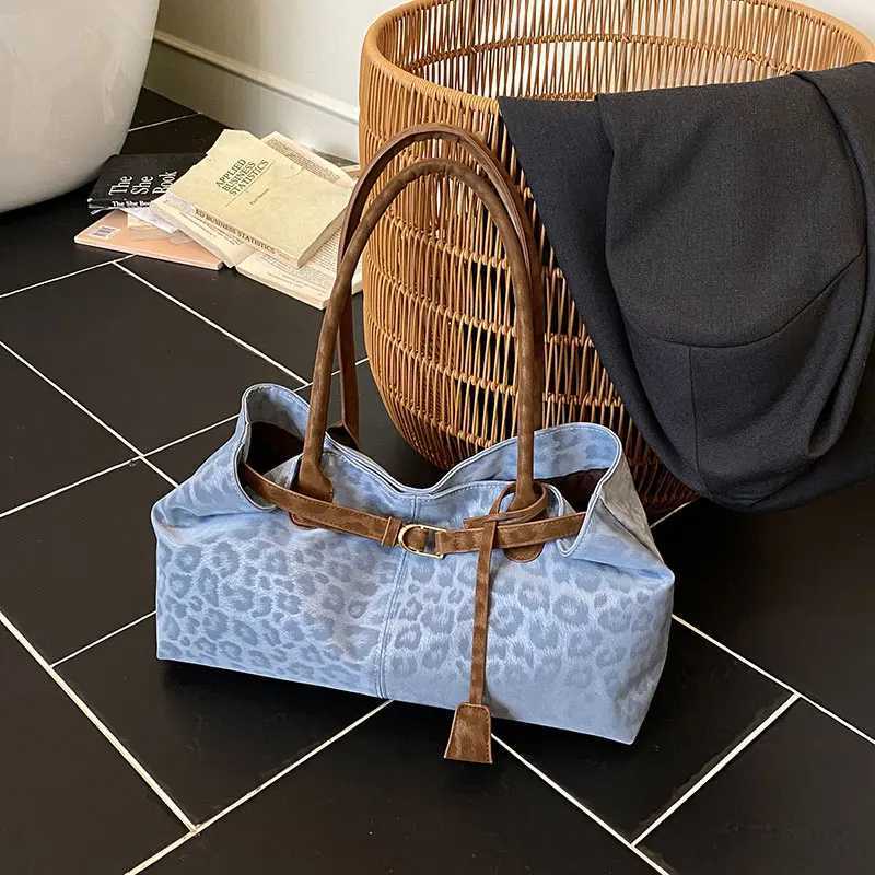 Leopard Print Belt Underarm Shoulder BagVintage Large Capacity Women Tote Bag2025 Autumn Winter New Top Handle Handbag K251128